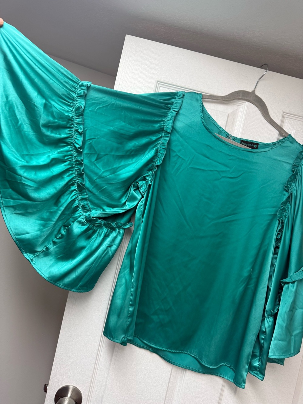 Sterling Kreek Teal Satin Bell Sleeve Ruffle Blouse Size Large